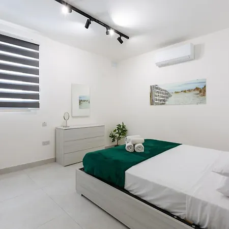 Beautiful, Cozy Just Off The Promenade & Wifi By 360 Estates Σλιέμα