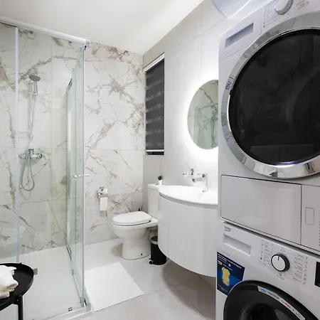 Beautiful, Cozy Just Off The Promenade & Wifi By 360 Estates