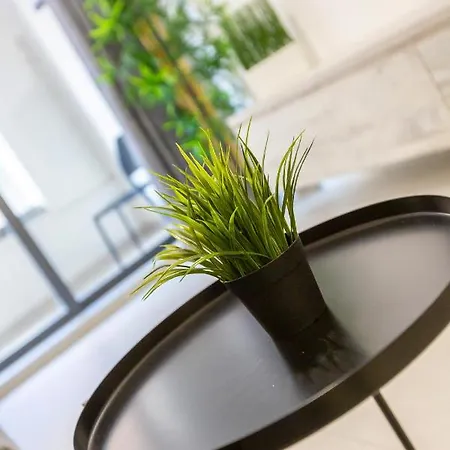 Appartement Beautiful, Cozy Just Off The Promenade & Wifi By 360 Estates